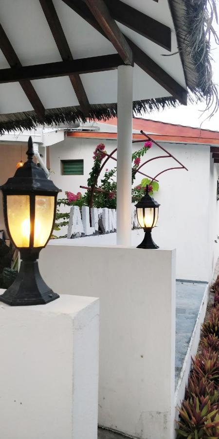 Alkina Lodge Фулидхоо Экстерьер фото